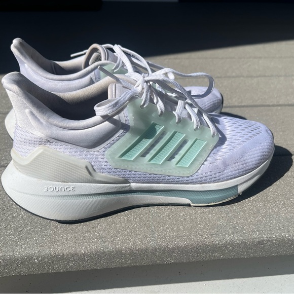 adidas Shoes - adidas Women’s White & Mint Bounce Running Sneakers